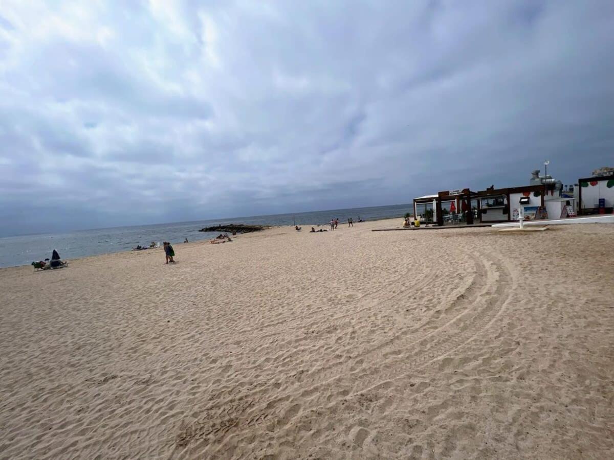Welcoming Seafront Apartment Tv15 Торевьиа Экстерьер фото